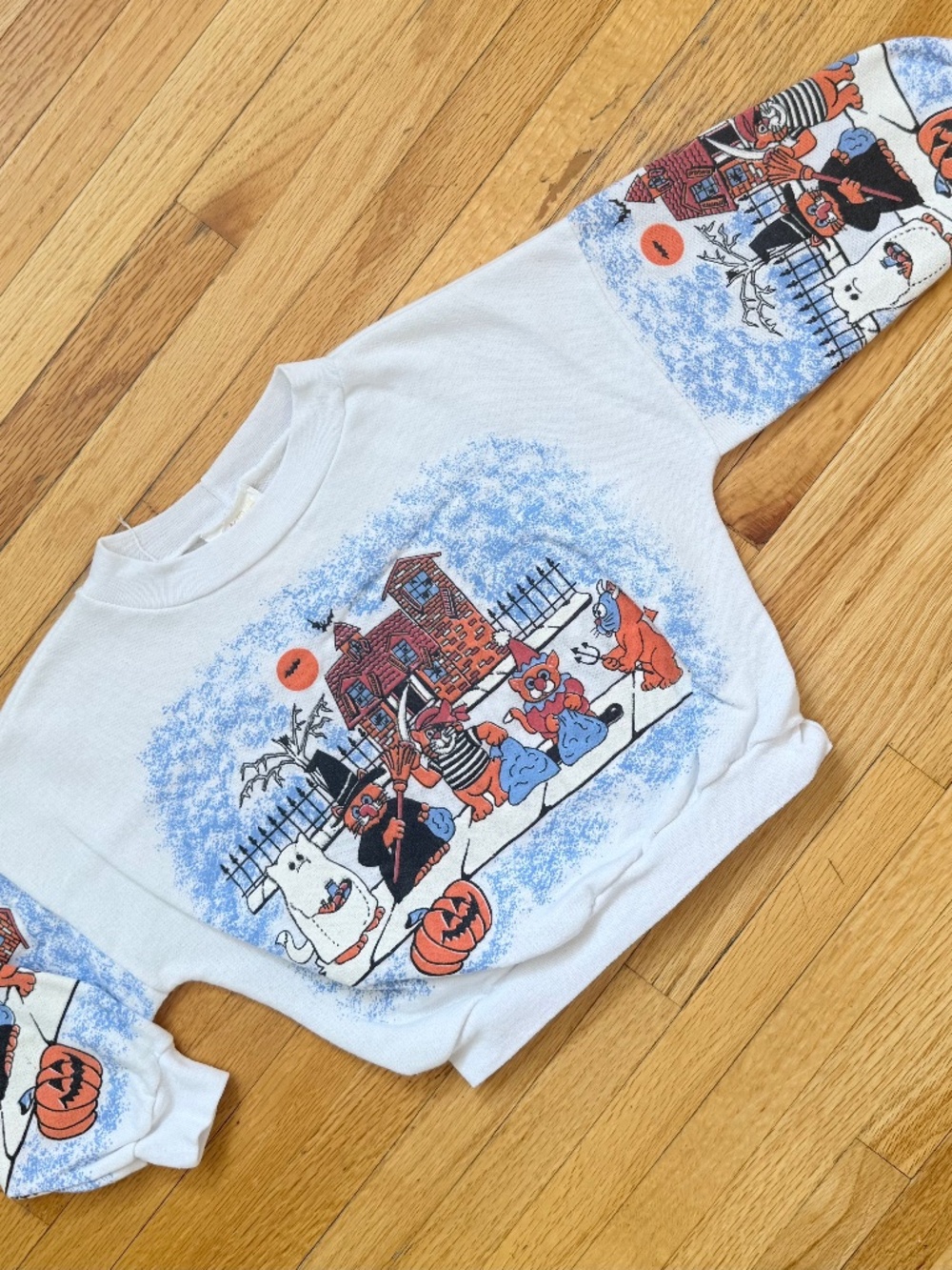 🎃 Vintage Kids 80s Halloween Trick-or-Treat Cats Crewneck Sweatshirt